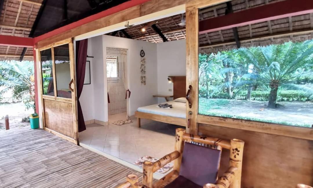 Sulu Sunset Beach Resort Nauhang Exterior photo